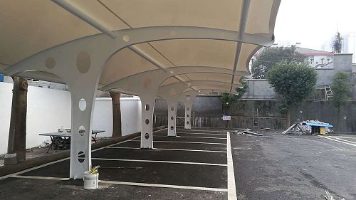 膜結構汽車棚案例